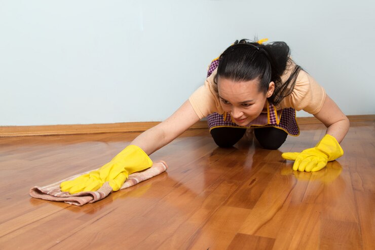 Benefícios de aplicar cera em pisos laminados | Casa Pisos