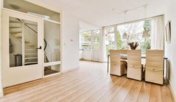 A versatilidade do laminado de madeira: ideias criativas para aplicações | Casa Pisos